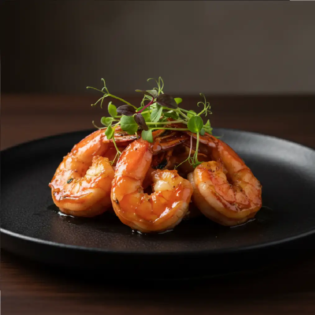 Креветки с кисло-сладким соусом и зеленью